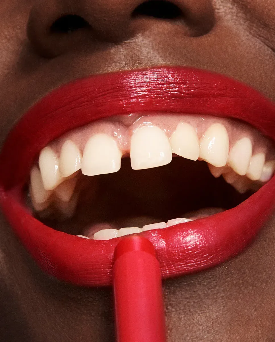 Увлажняющая помада цвета с сияющим финишем The Color Lip Glow 3Ina, 244 — фото 3