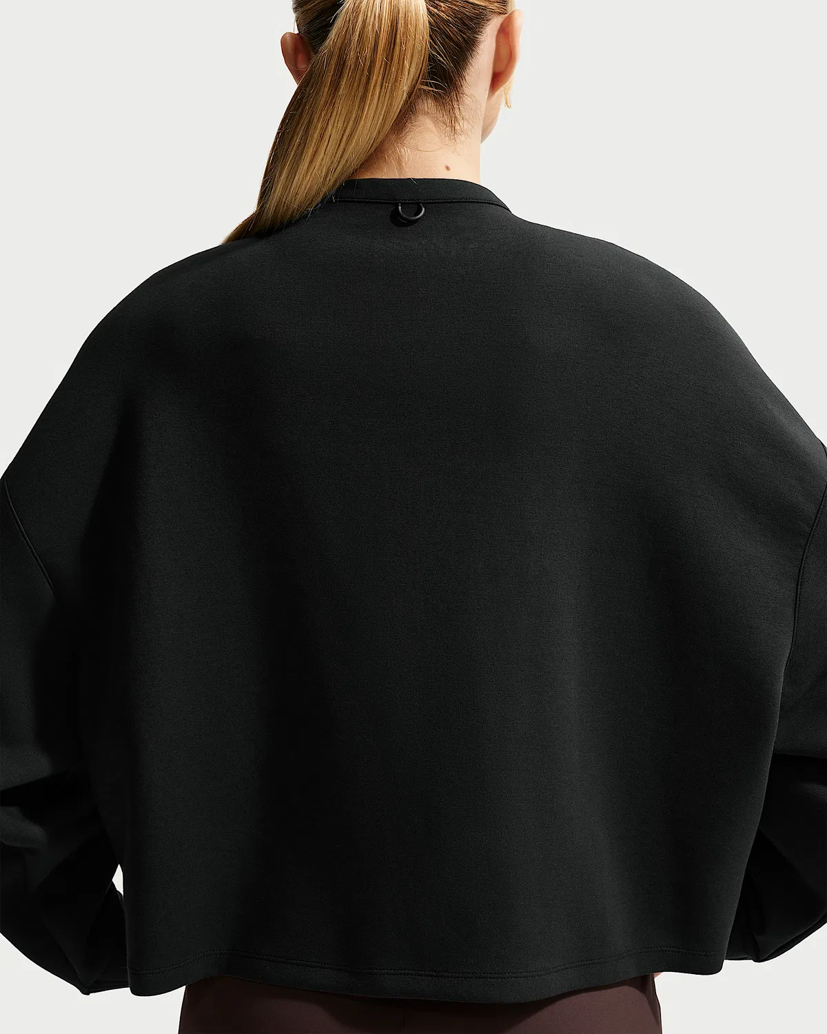 Женская футболка Nike 24.7 ImpossiblySoft Dri-FIT с капюшоном и полной застежкой-молнией, Black/Black/Dark Smoke Grey — фото 2