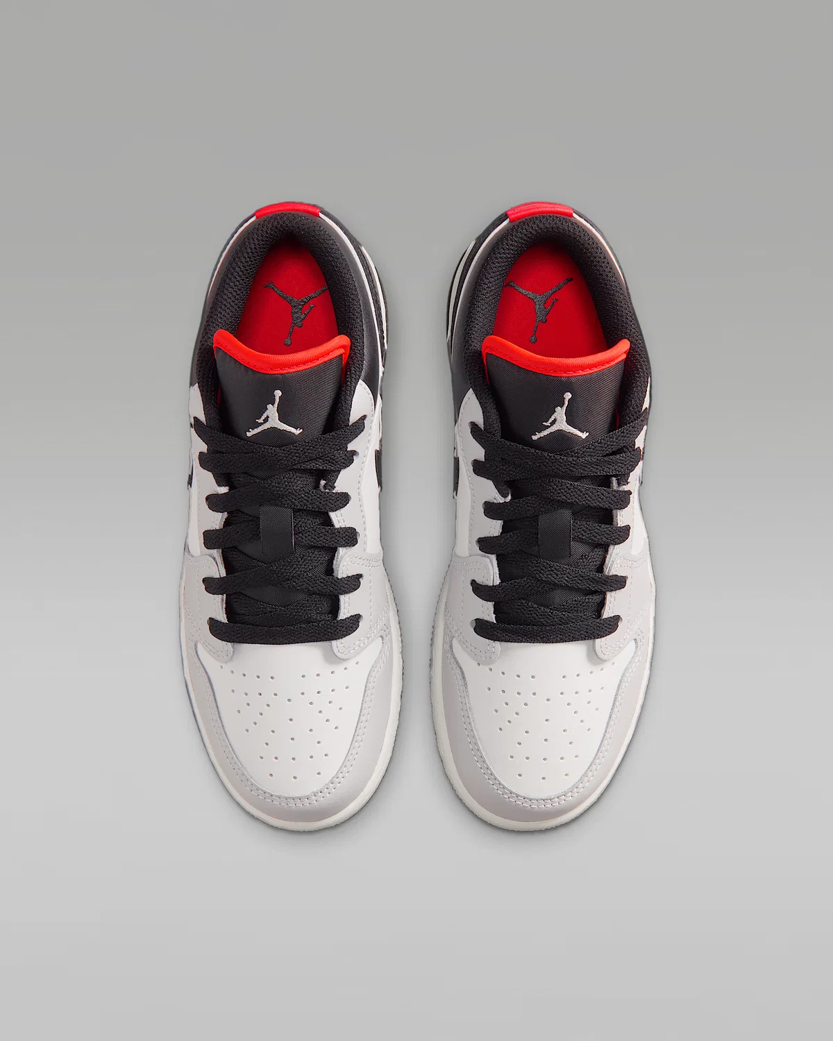 Кроссовки Air Jordan 1 Low для детей старшего возраста, Black/Summit White/Infrared 23/Black — фото 4