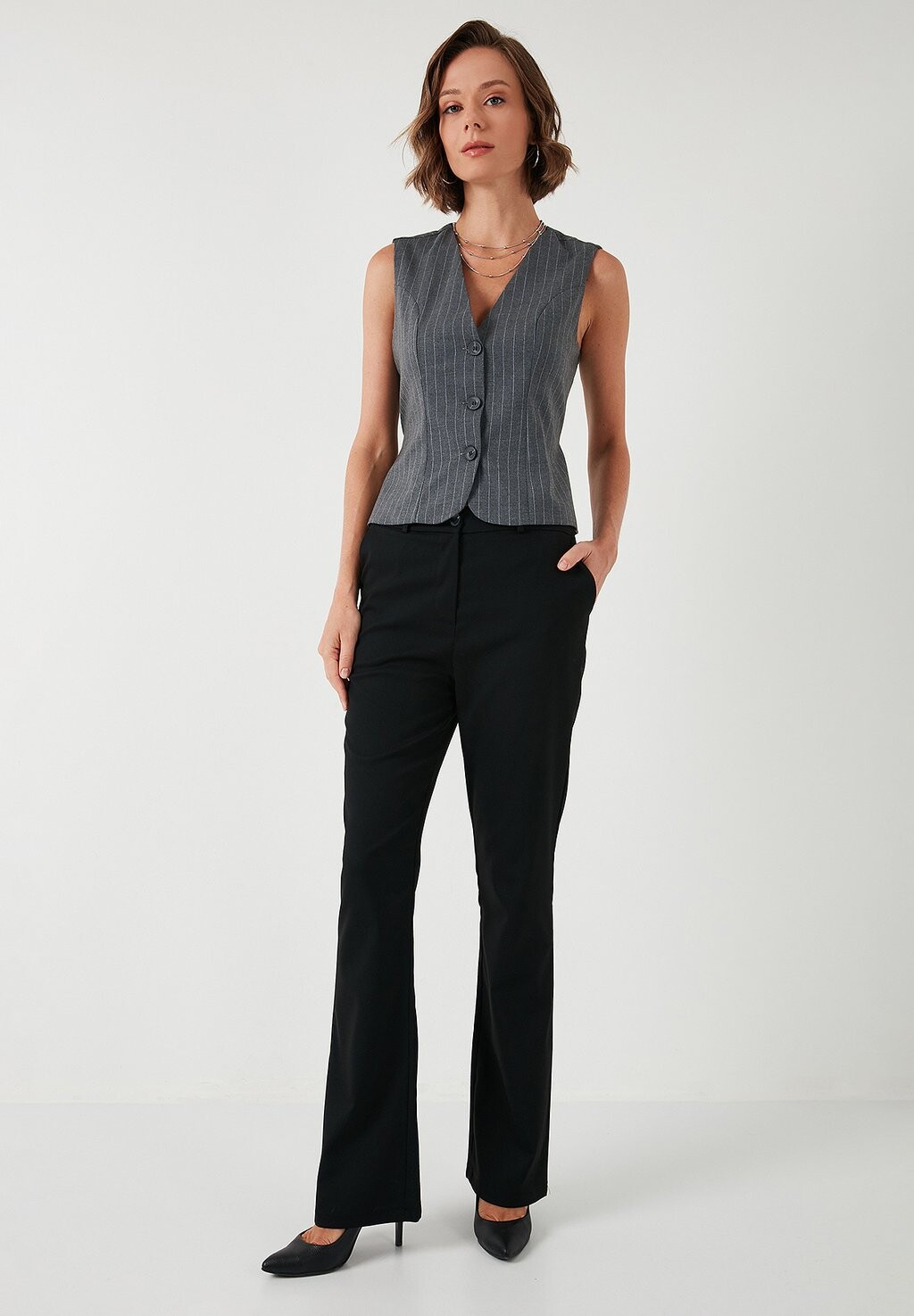 

Жилет REGULAR FIT LELA, серый