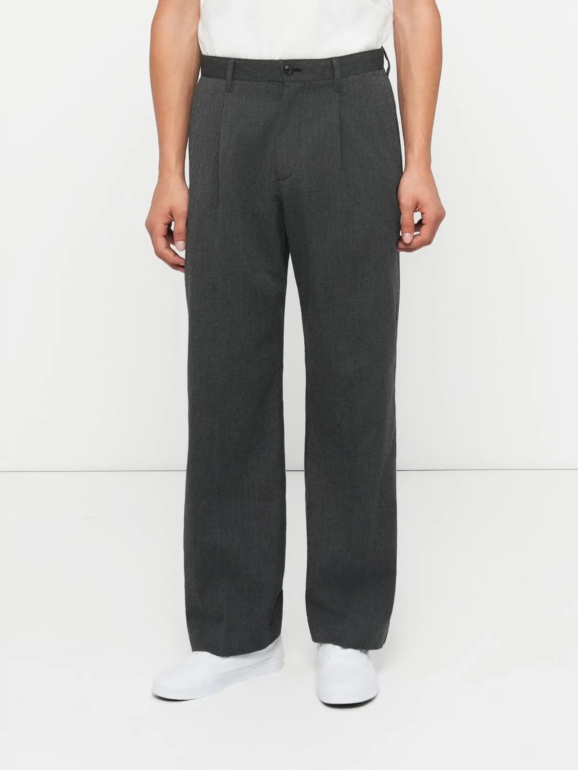Брюки Gap Regular Pleat-Front Pants 365, темно-серый — фото 2