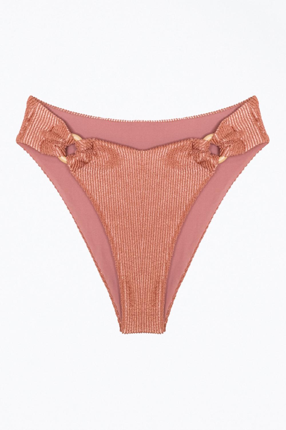 

Плавки бикини Rebecca Ribbed O-Ring цвета Blush SOAH, красный