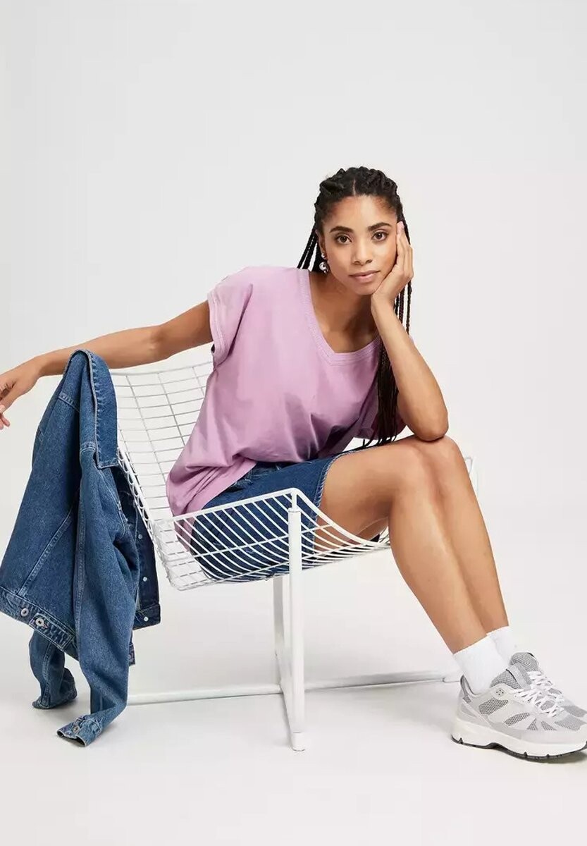 

Базовая футболка Cross Jeans, сирень