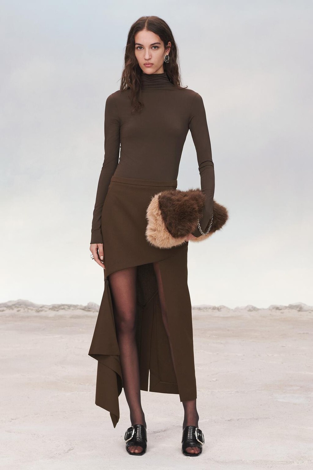 

Кожаные макси-сандалии с пряжкой ZARA, черный