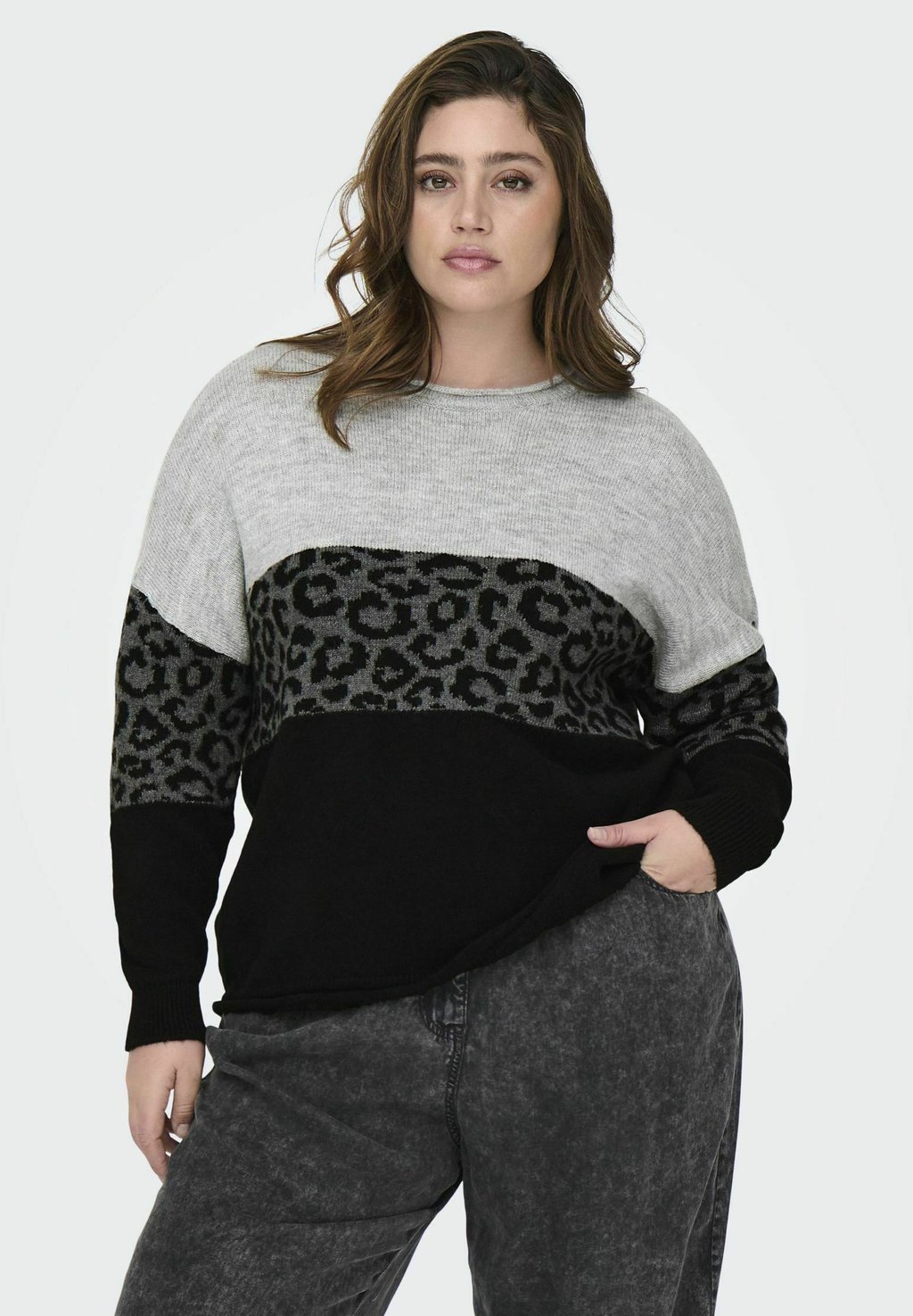 

Свитер CARJADE ANIMAL LS O-NECK ONLY Carmakoma, серый