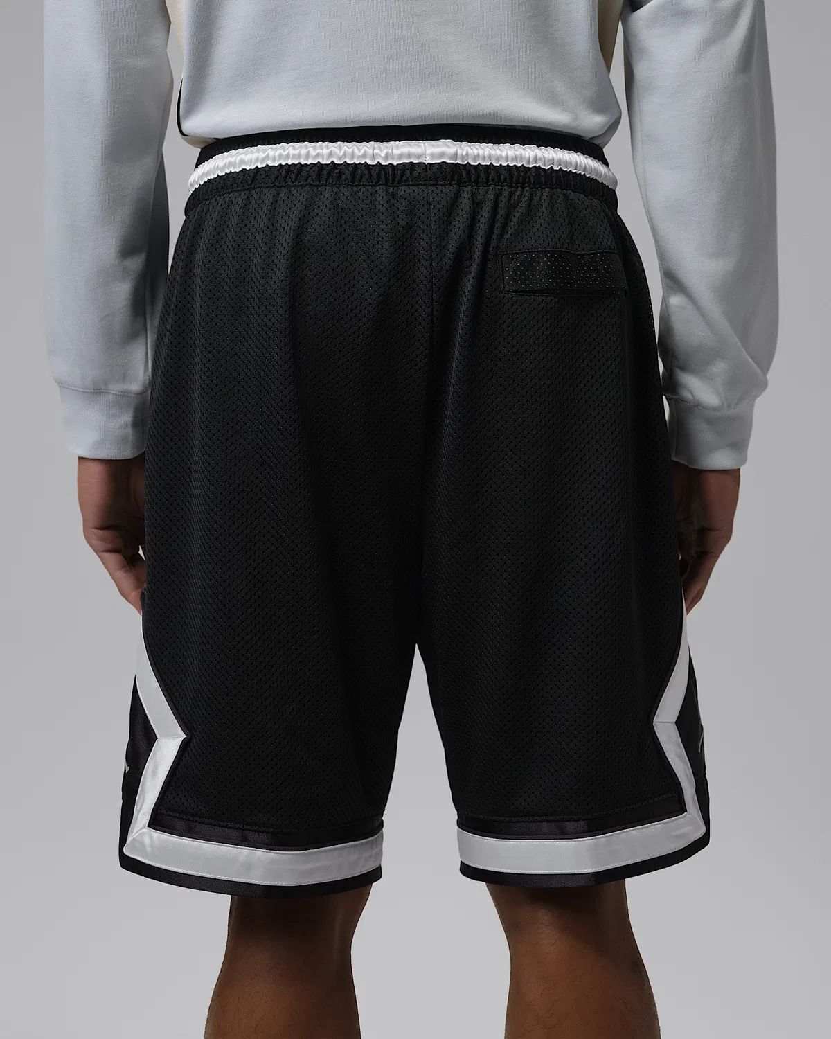 Мужские шорты Jordan Brooklyn из сетки с бриллиантовым узором, Black/Metallic Silver — фото 3