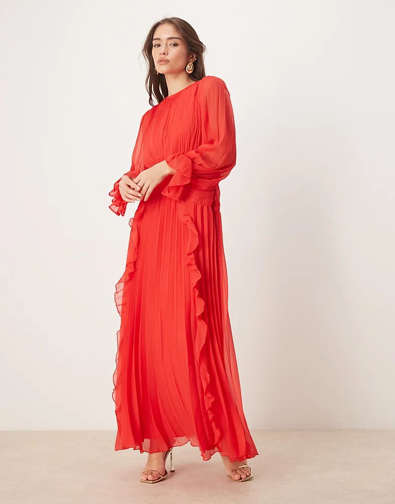 

Платье макси ASOS DESIGN с высоким воротом, рюшами и поясом красного цвета