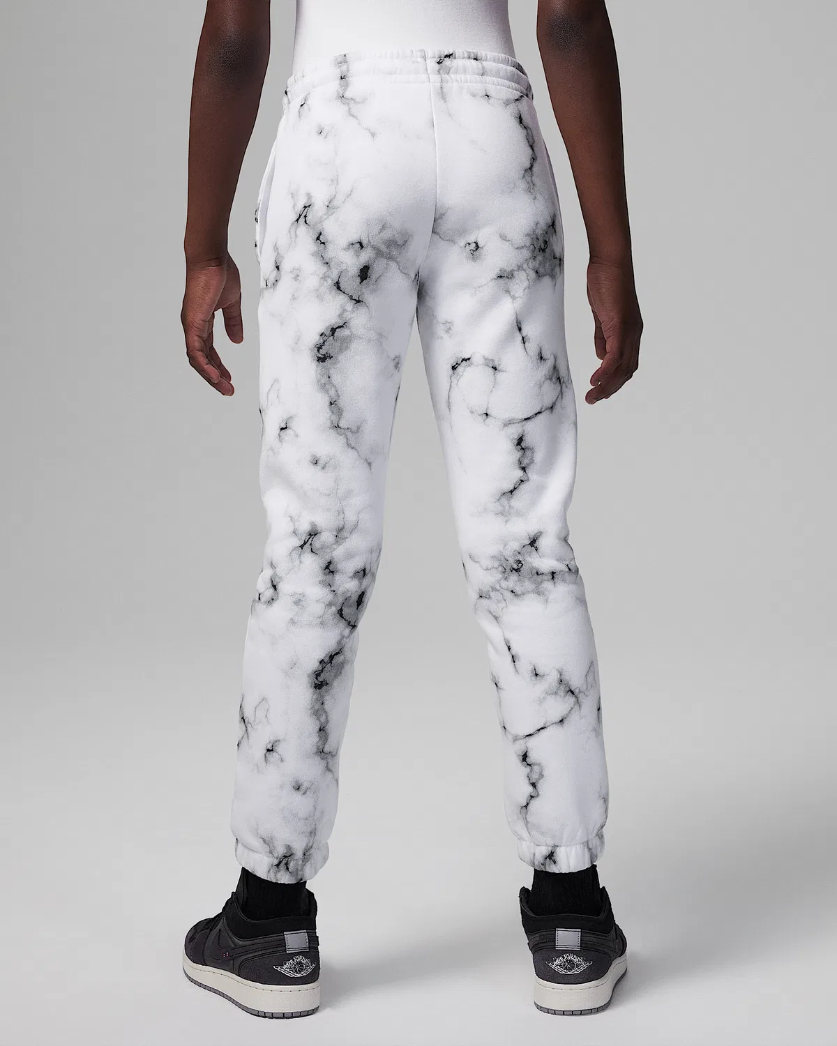 Детские штаны Jordan Essentials Printed Fleece Pants, White — фото 2