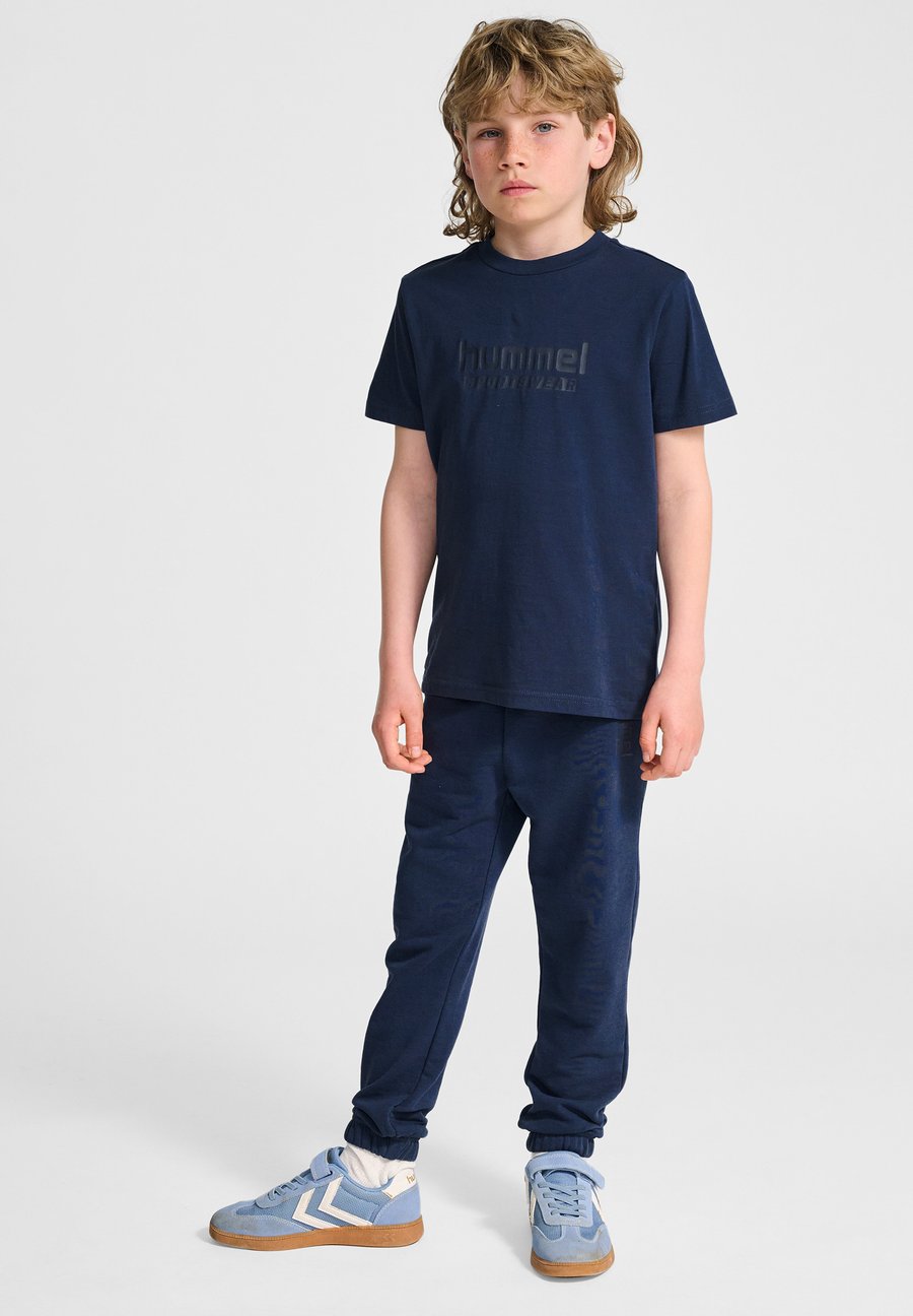 Футболка Hummel HUMMEL HMLJR BASE , Dress Blues/Blue — фото 2