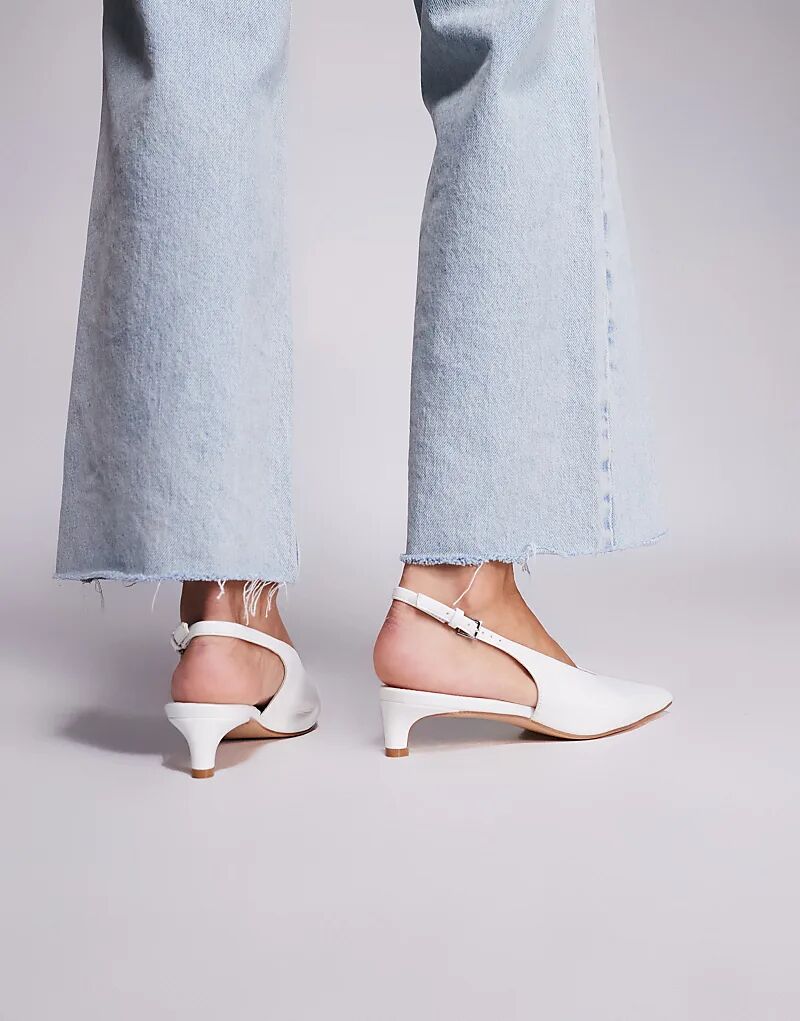 Туфли Public Desire Saskia Wide Fit с открытой пяткой и каблуком-рюмочкой белого цвета — фото 2