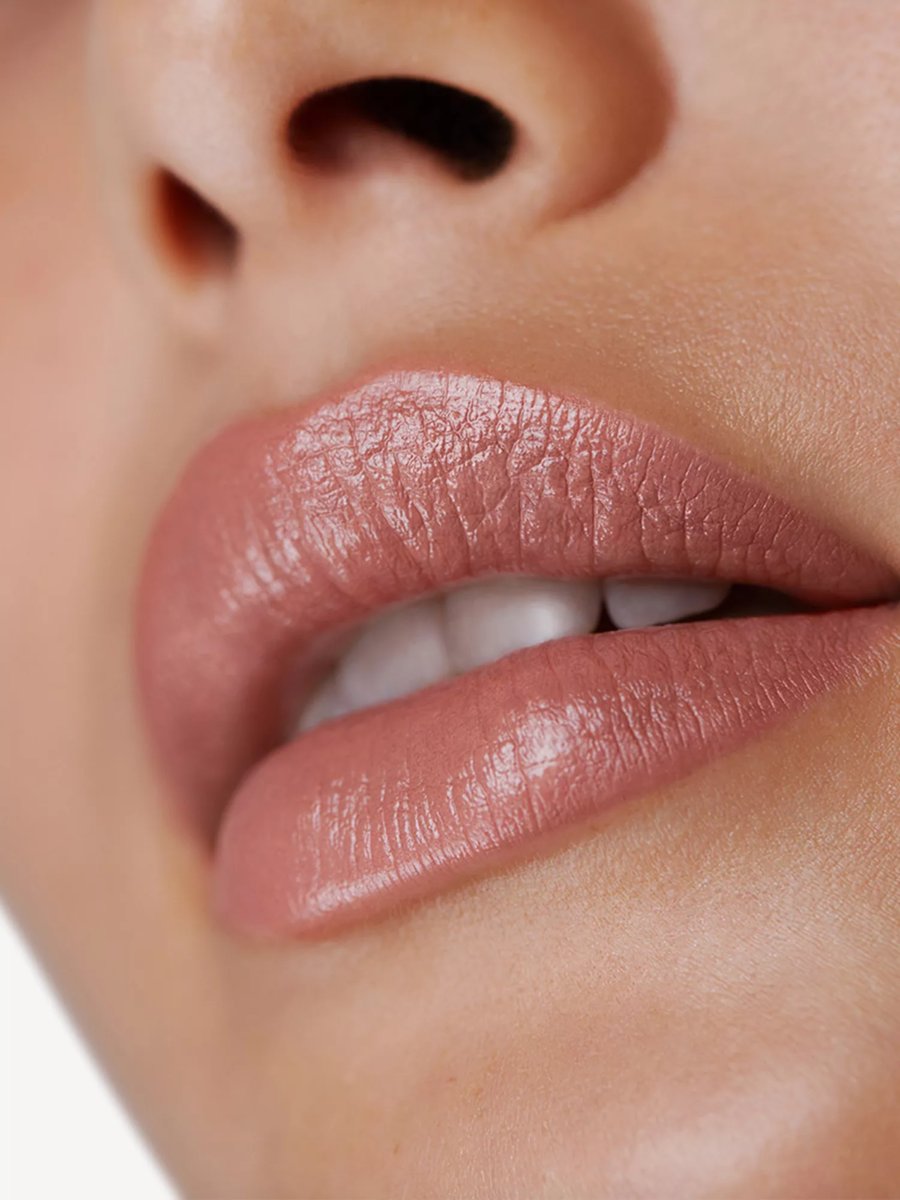 Victoria Beckham Beauty Posh Lipstick в оттенке Girl — фото 3