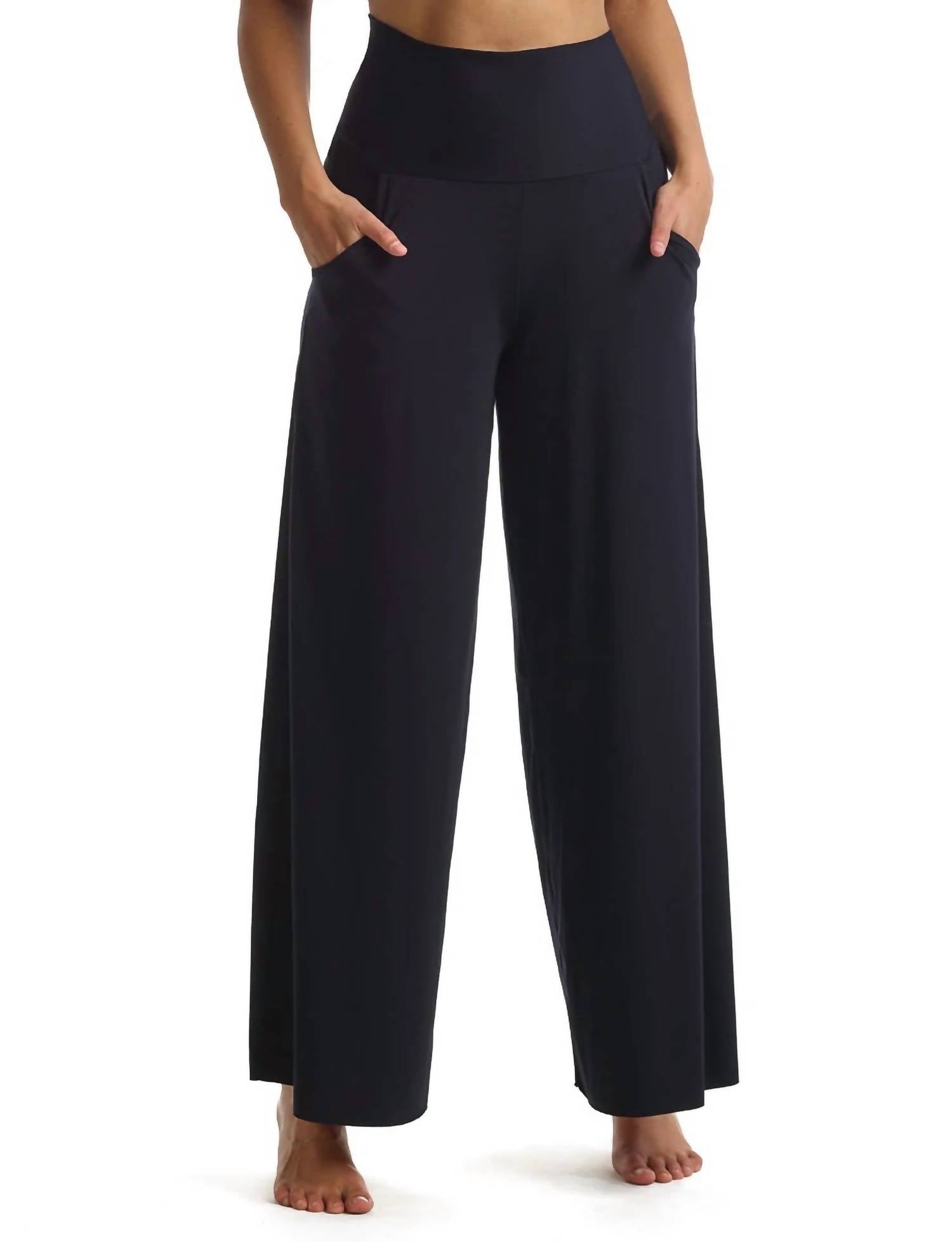

Широкие брюки Butter Lounge Pant черного цвета Commando