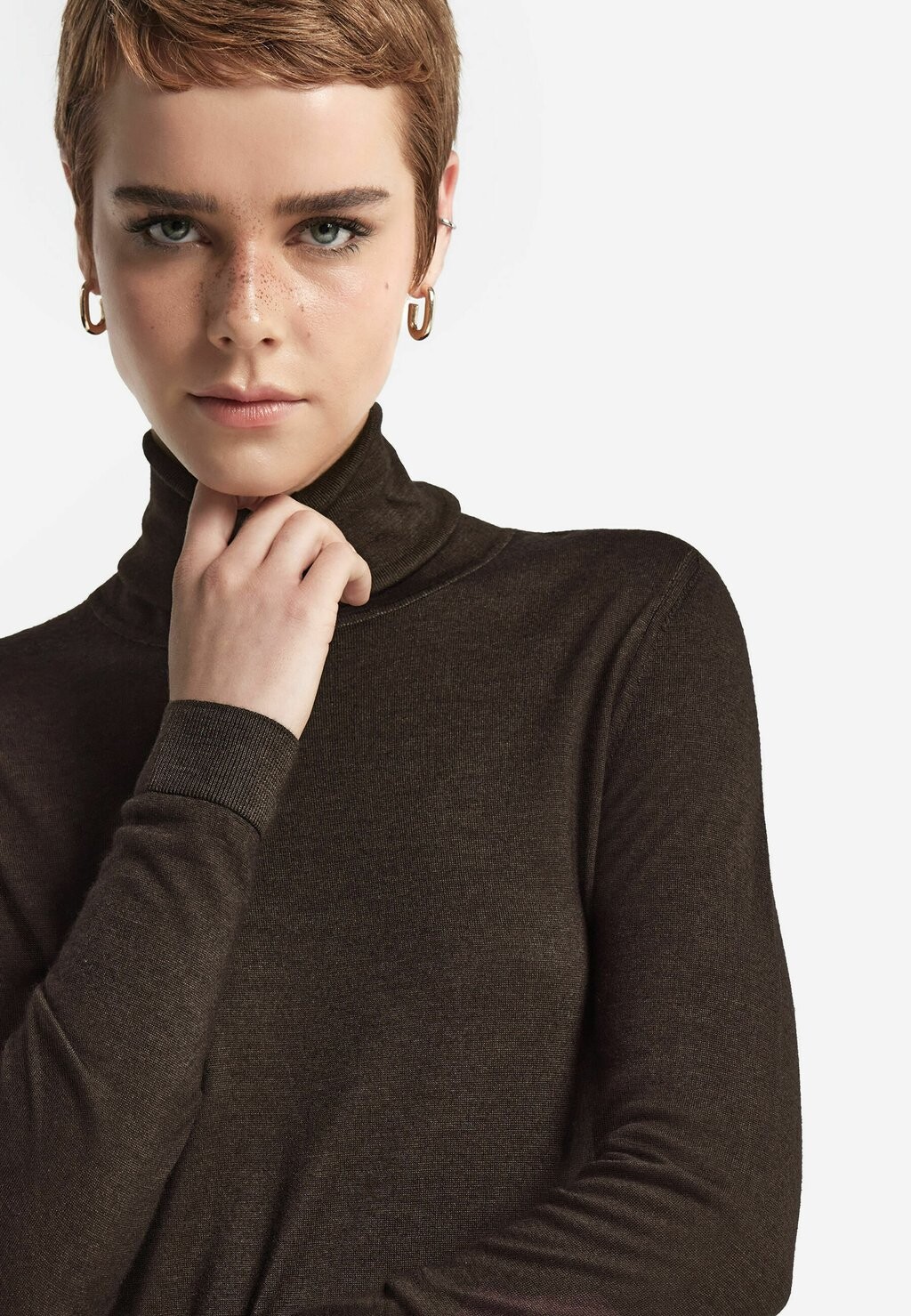 

Джемпер ULTRAFINE TURTLENECK Falconeri, светло-коричневый