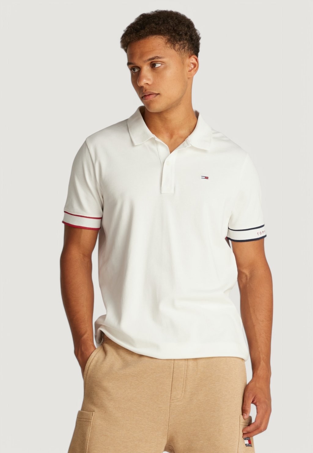

Поло FLAG CUFF Tommy Jeans, слоновая кость