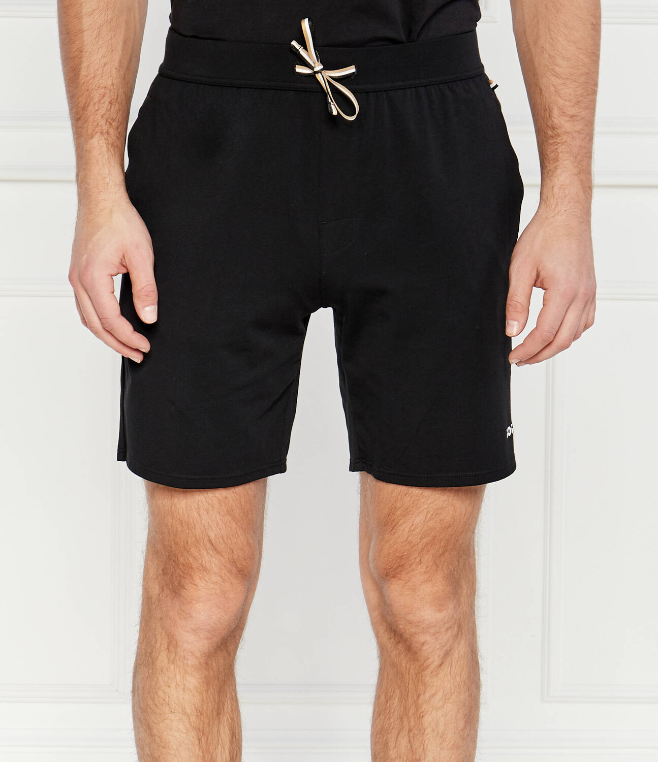 

Спортивные шорты BOSS BLACK Regular Fit, черный