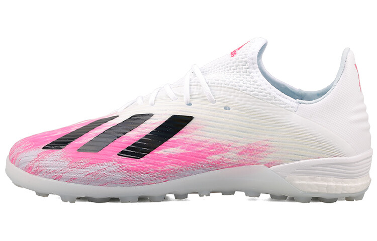 

Мужские футбольные кроссовки Adidas