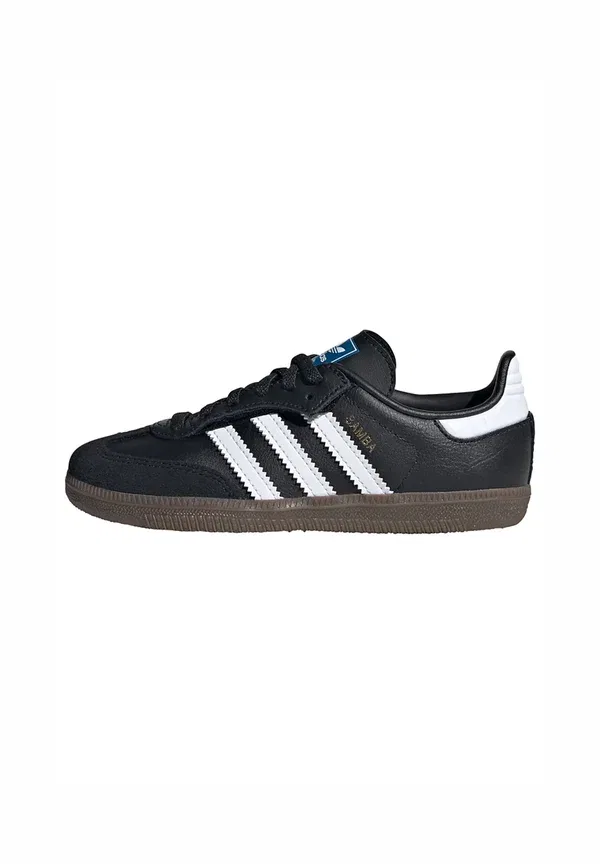 Кроссовки Adidas Originals, core black cloud white gum, черно-бело-желтый