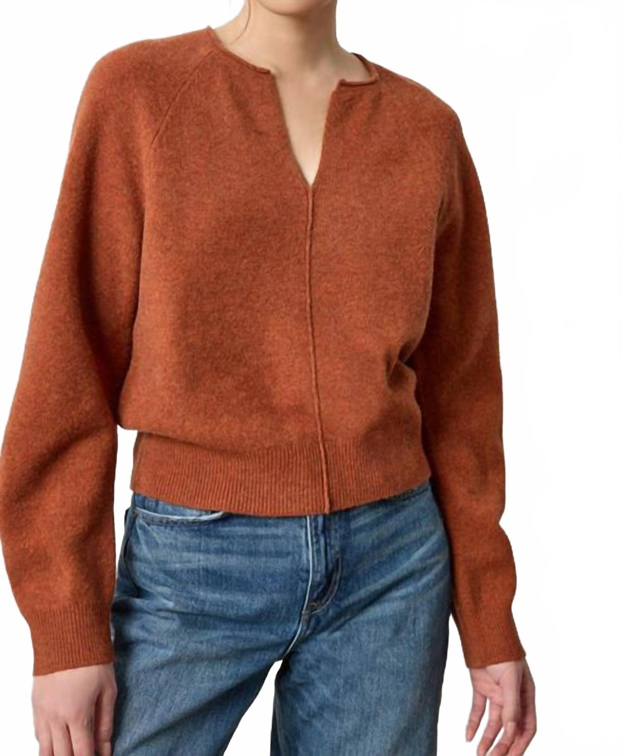 

Lilla P Пуловер с разрезом на воротнике-реглане цвета чатни