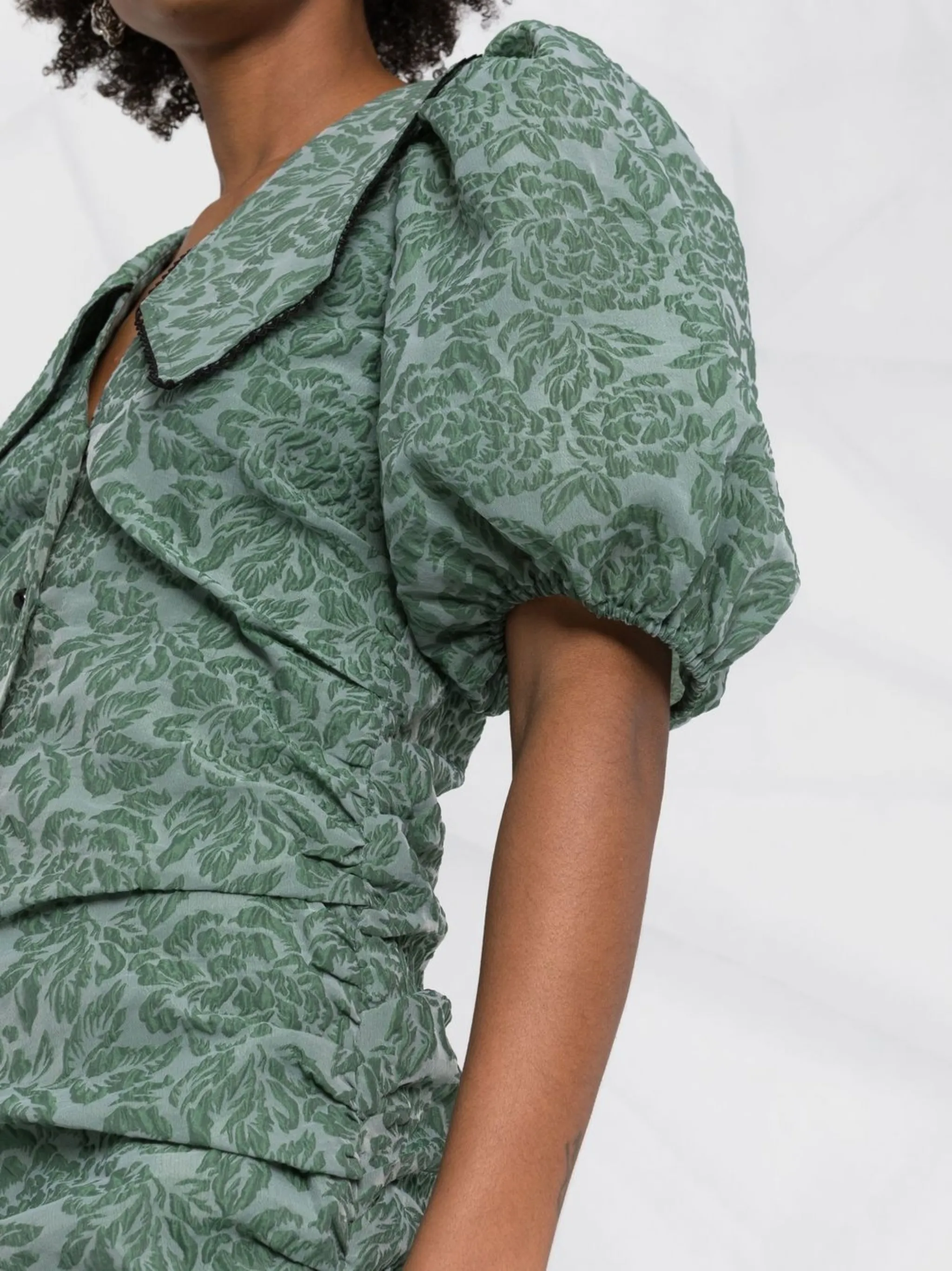 

Платье мини с цветочным узором Ganni, зеленый