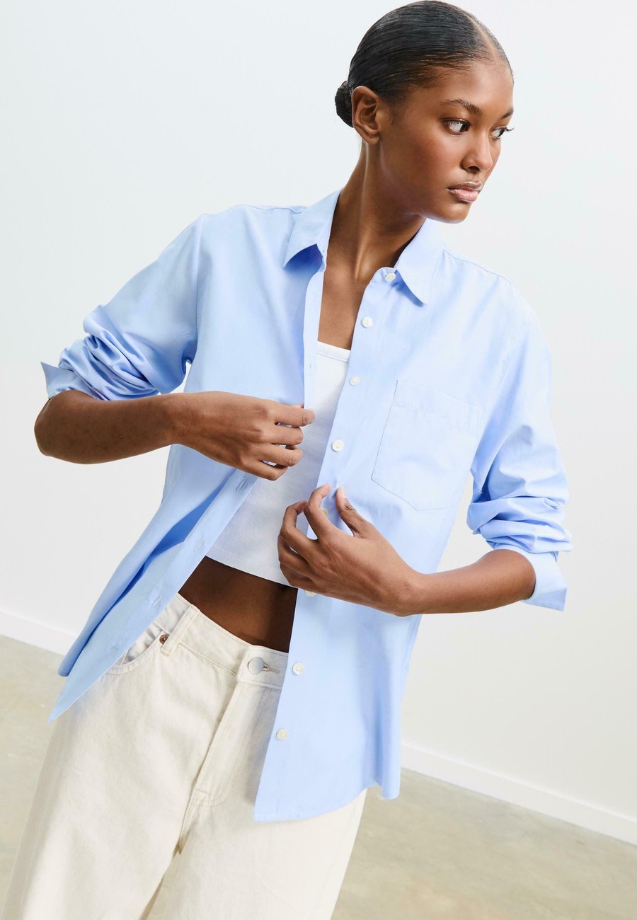 

Блуза Stradivarius BASIC WITH POCKET, Blue