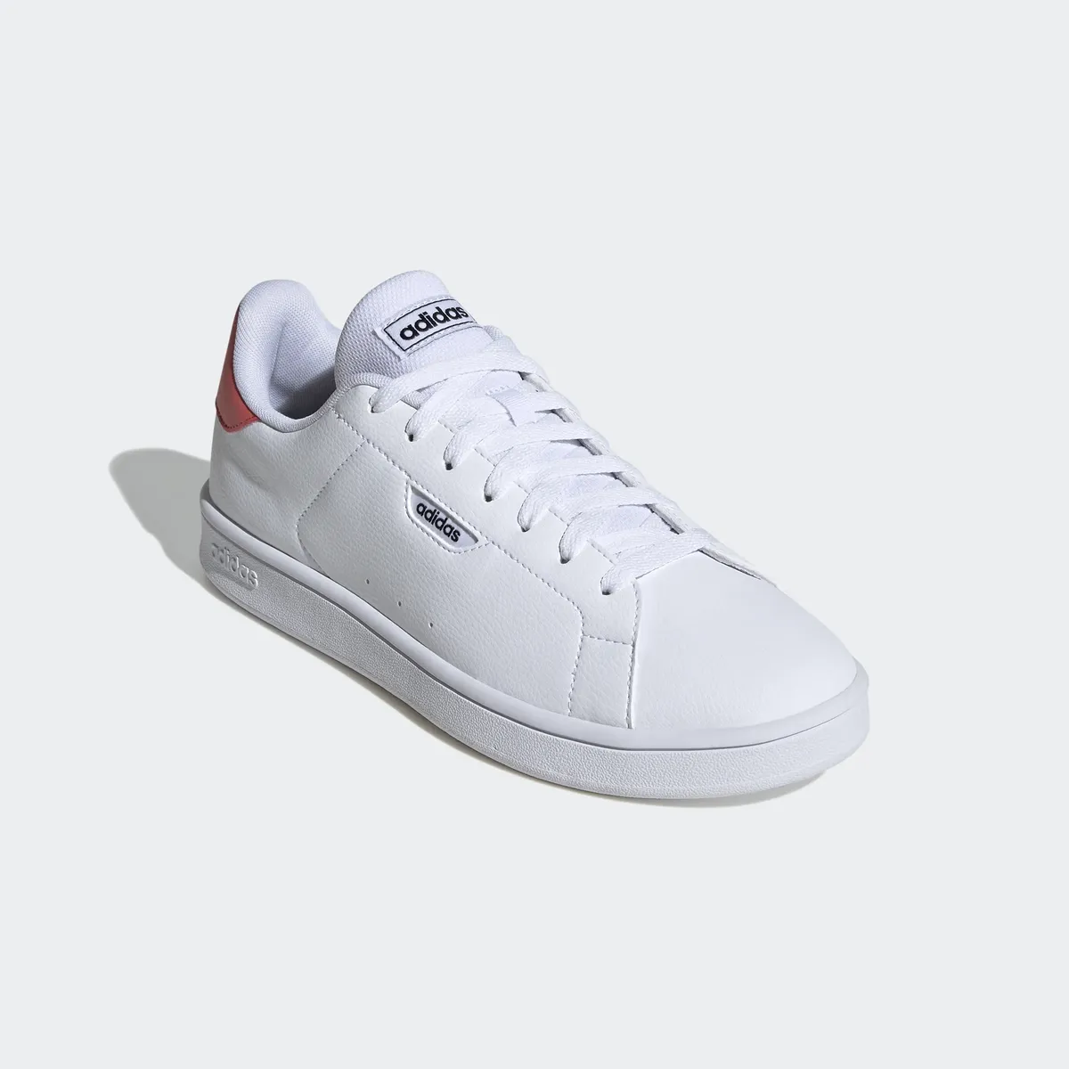 

Спортивные кроссовки adidas "COURT" Adidas Sportswear, цвет Cloud White / Core Black / Preloved Scarlet