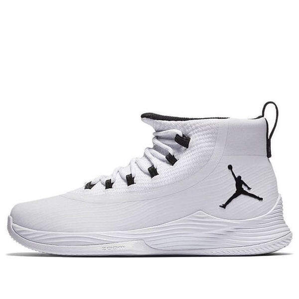 

Кроссовки ультра флай 2 х Air Jordan, белый