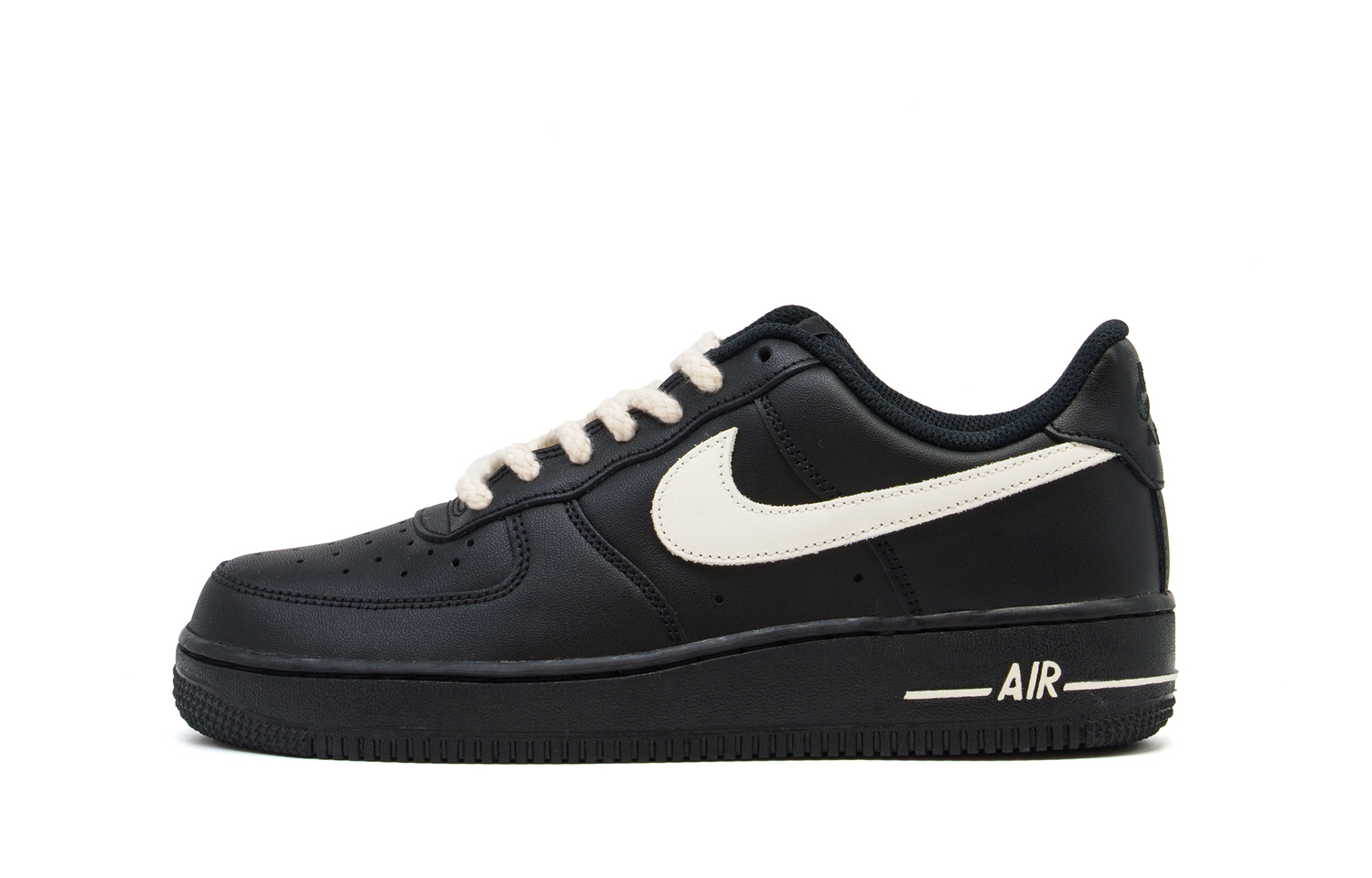 

Кроссовки Nike Air Force 1 Abrasion Resistant Low Top Unisex черные, цвет Black
