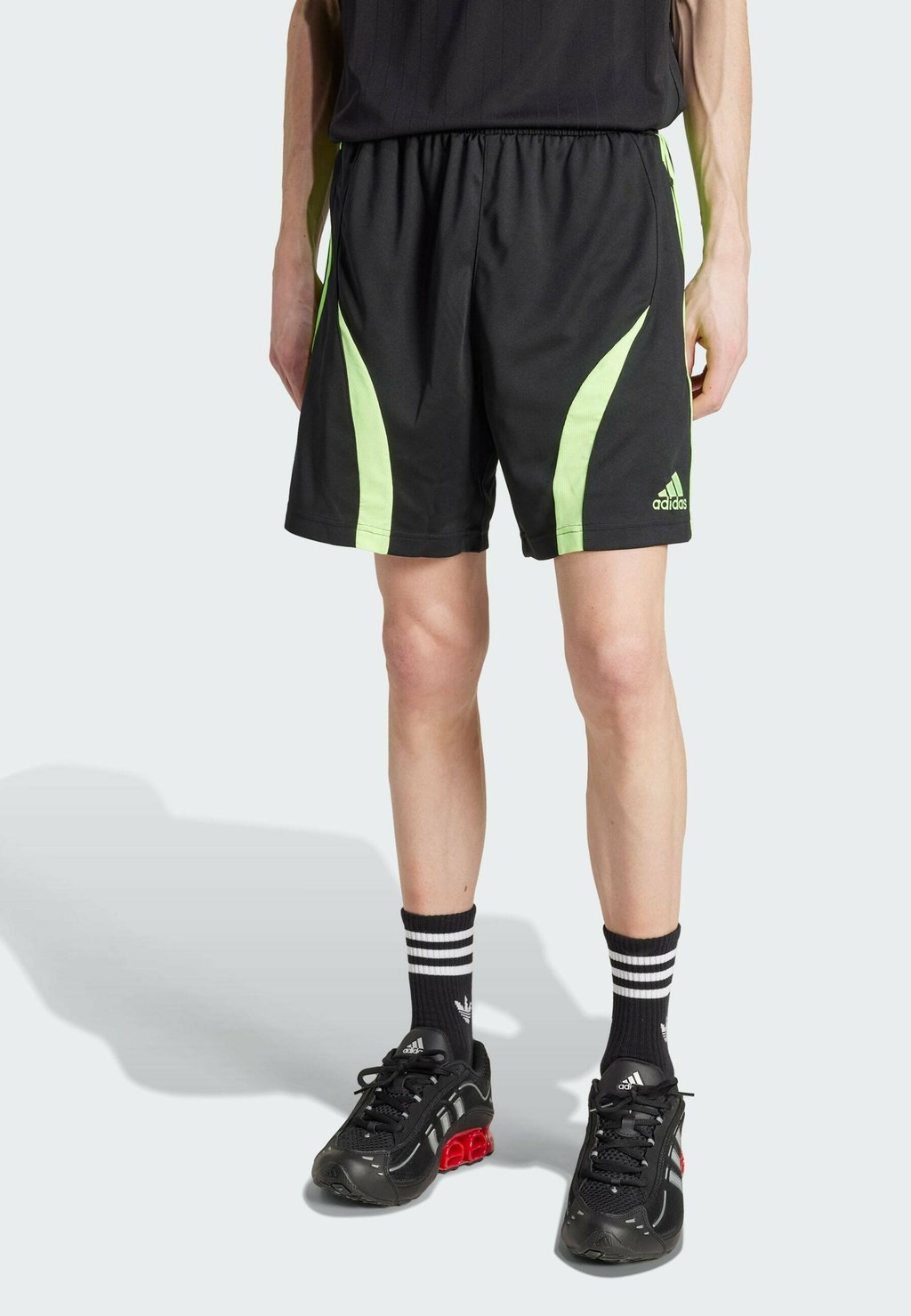 

Шорты TEAMGEIST SHO Adidas Originals, черный