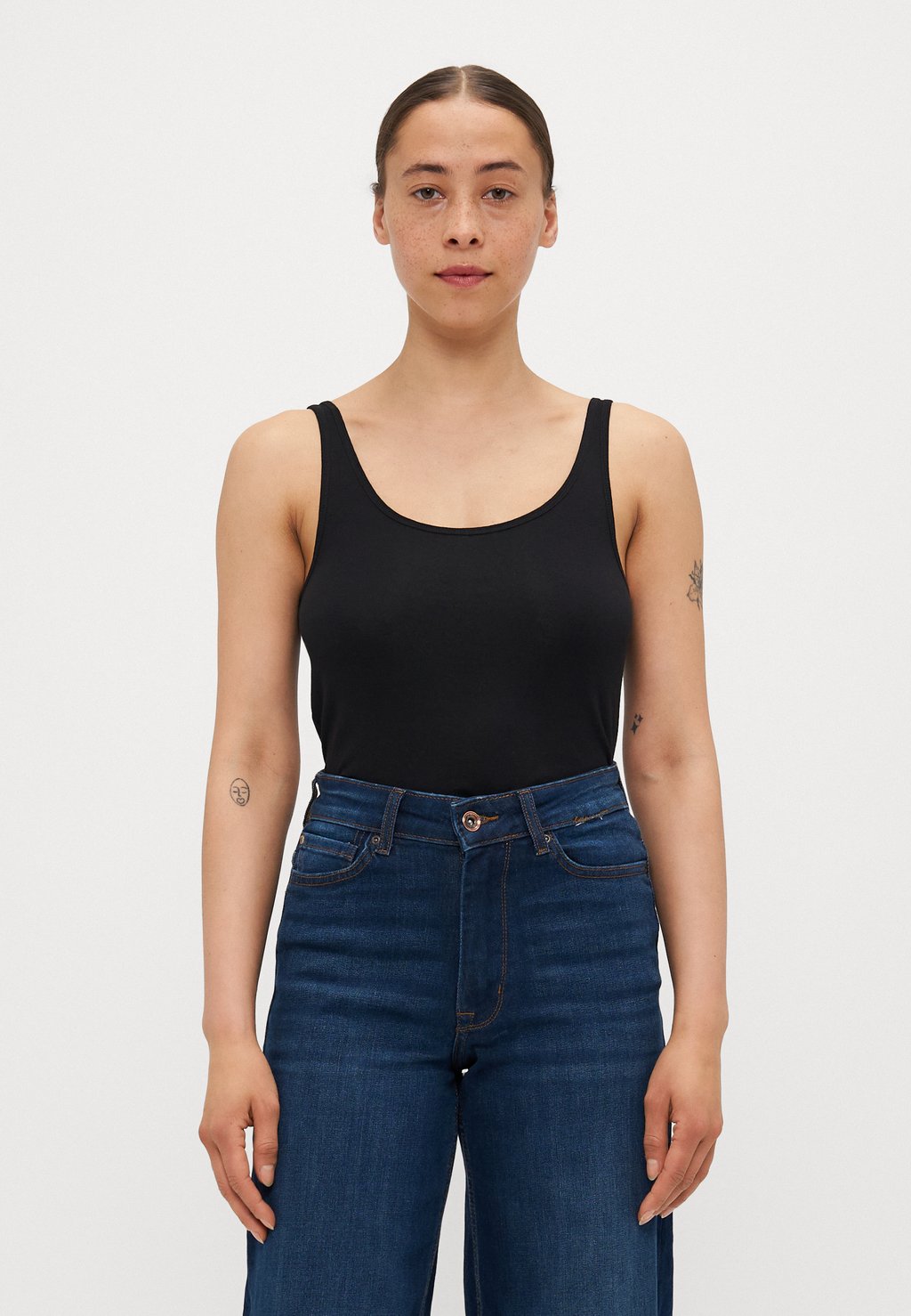 

Топ GAP Petite, черный