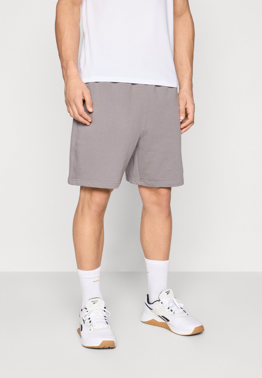 

Спортивные шорты CLASSIC SWEATSHORTS Björn Borg, серый
