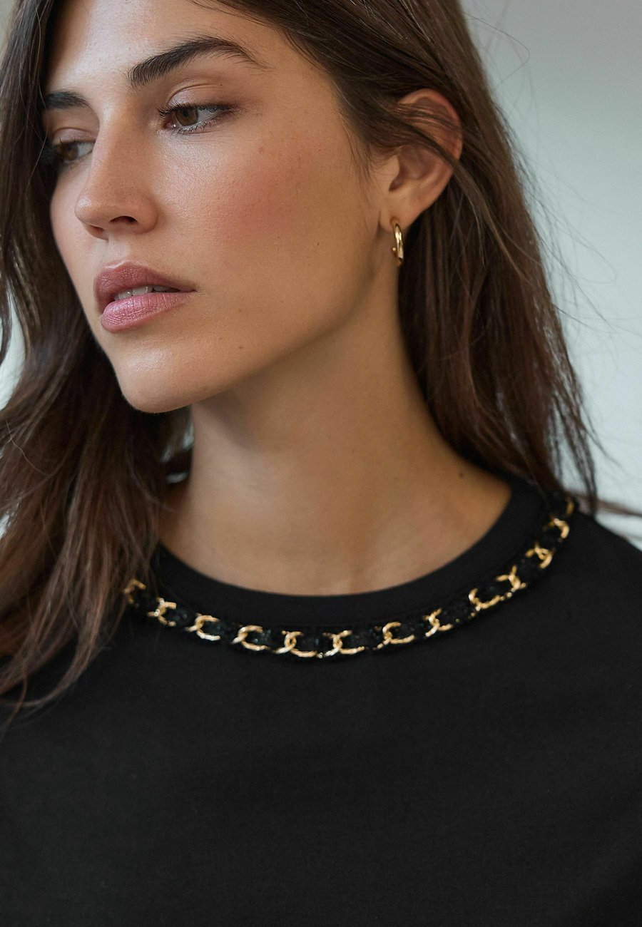Футболка Next Print T-shirt, Black Gold/Black — фото 4