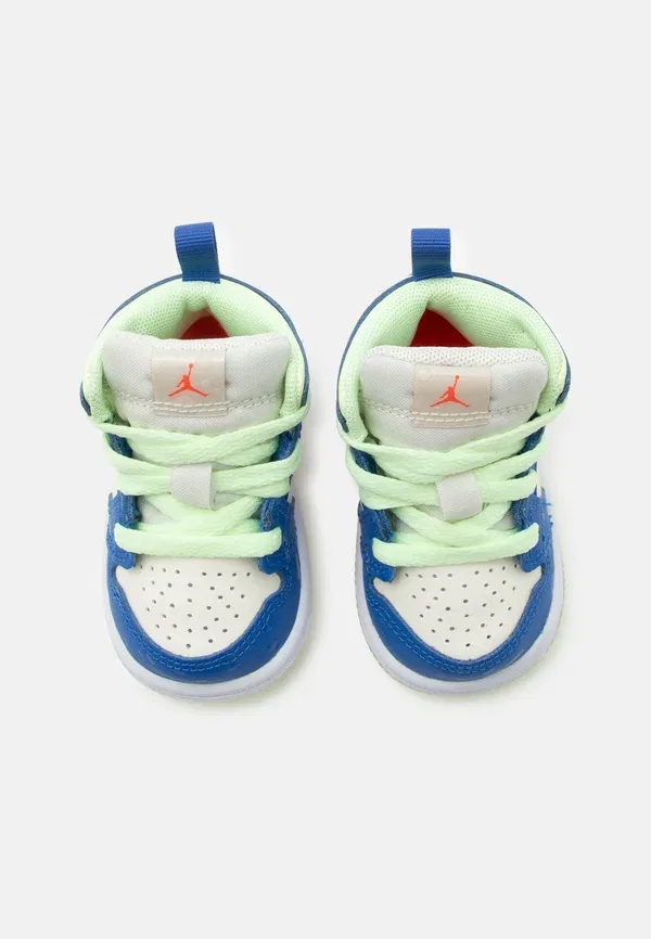 Кроссовки высокие Jordan 1 Mid SE High Top, цвет игровой королевский/бледно-слоновая кость/едва заметный вольт/инфракрасный/белый — фото 4
