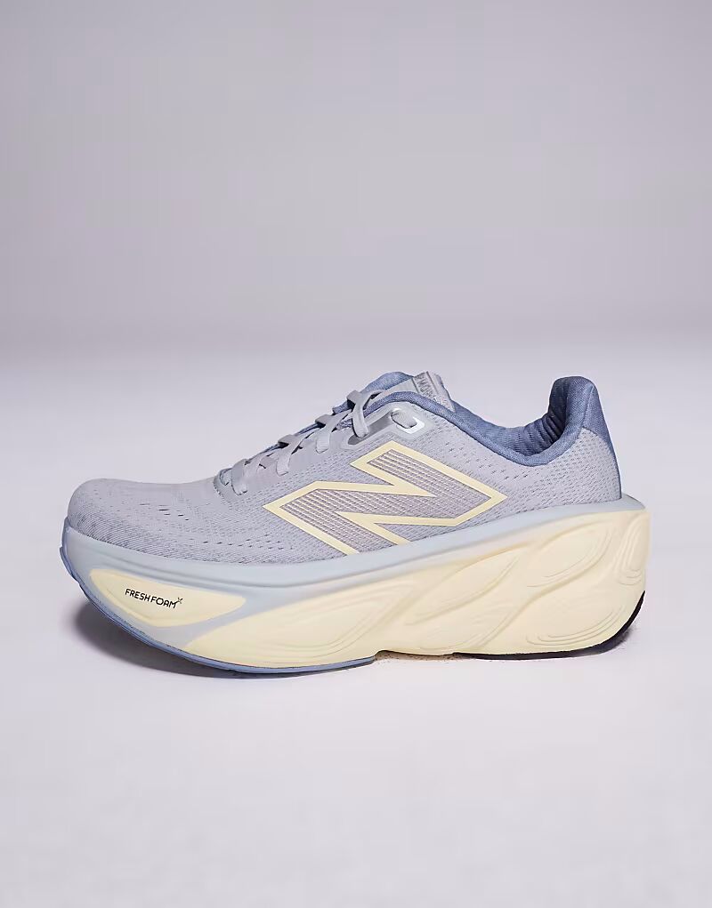 Кроссовки для бега New Balance More в светло-голубом и белом цвете — фото 2