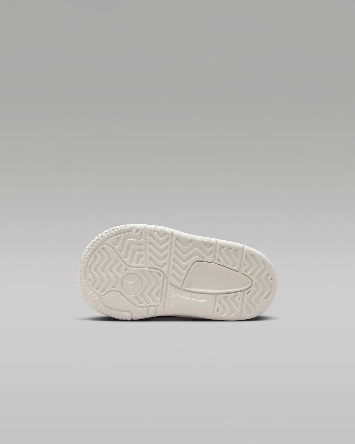 Детские кроссовки Jordan Flight Court, White/Pure Platinum/Sail/Photo Blue — фото 2