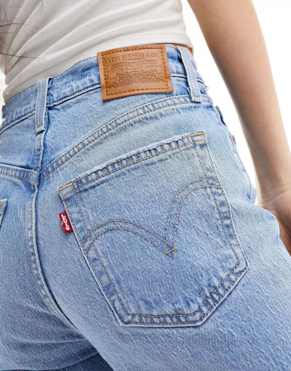 

Светло-голубые джинсы Levi's Ribcage Bells