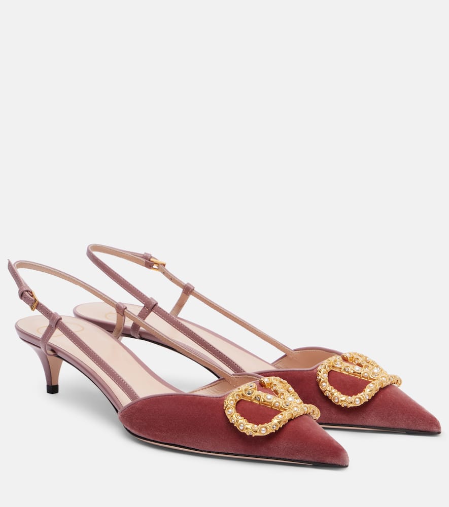 Лакированные бархатные лодочки на шпильке с открытой пяткой Valentino Garavani, Phard/Cream-Crystal