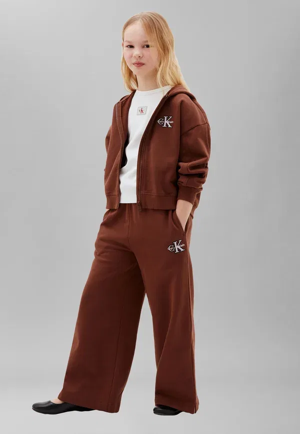 Штаны спортивные Monologo wide leg Calvin Klein Jeans, цвет rocky road — фото 2