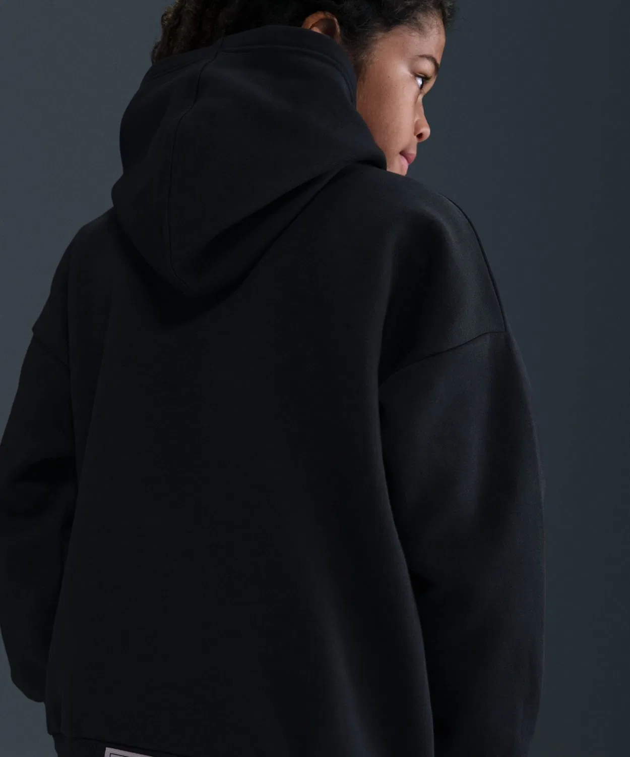 Толстовка Nike YTH COB флисовая с длинным рукавом, чёрная — фото 4
