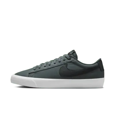 

Кроссовки Nike SB Blazer Low Pro GT, цвет Vintage Green/Vintage Green/Summit White/Black