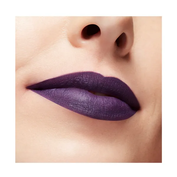 Жидкая помада Locked Kiss Ink Mac Cosmetics, цвет mid-tone purple — фото 4