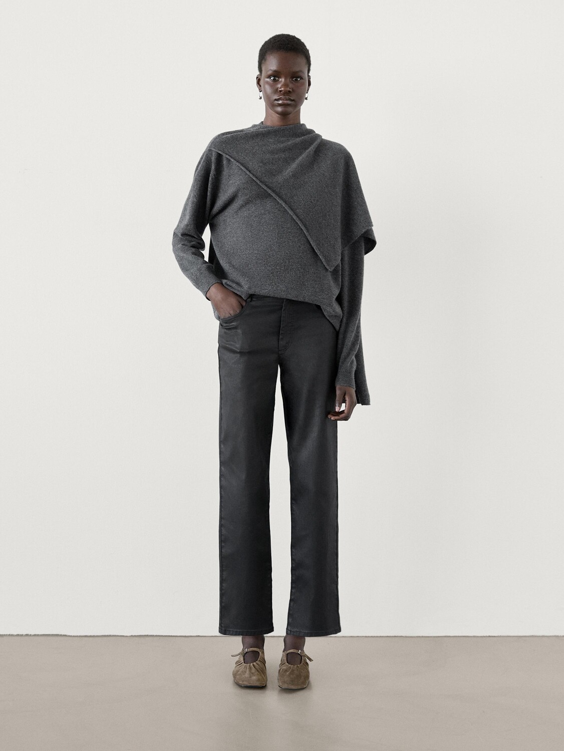 

Прямые вощеные брюки Massimo Dutti, черный