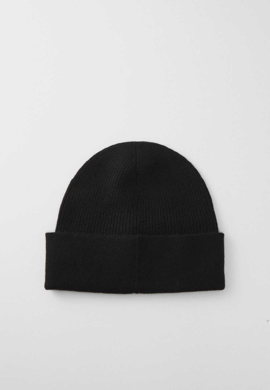 

Шапка CHUNKY OPEN BEANIE Calvin Klein, черный