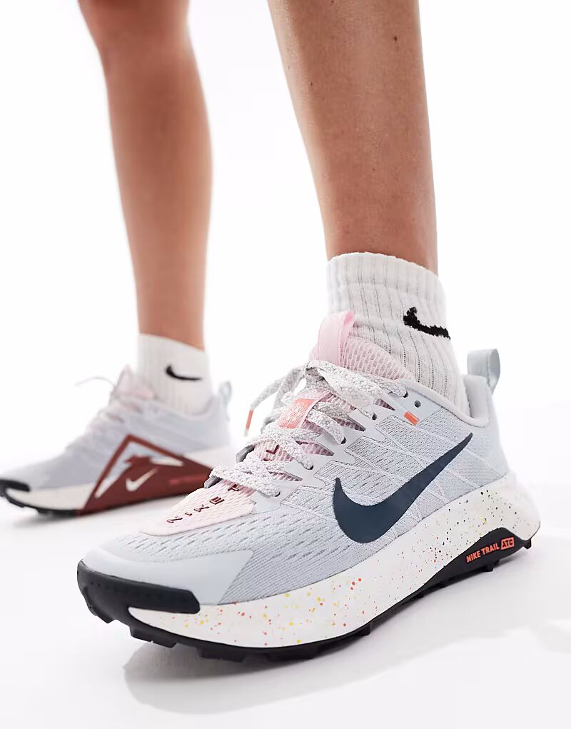 Кроссовки Nike Running ReactX Wildhorse серого и белого цвета