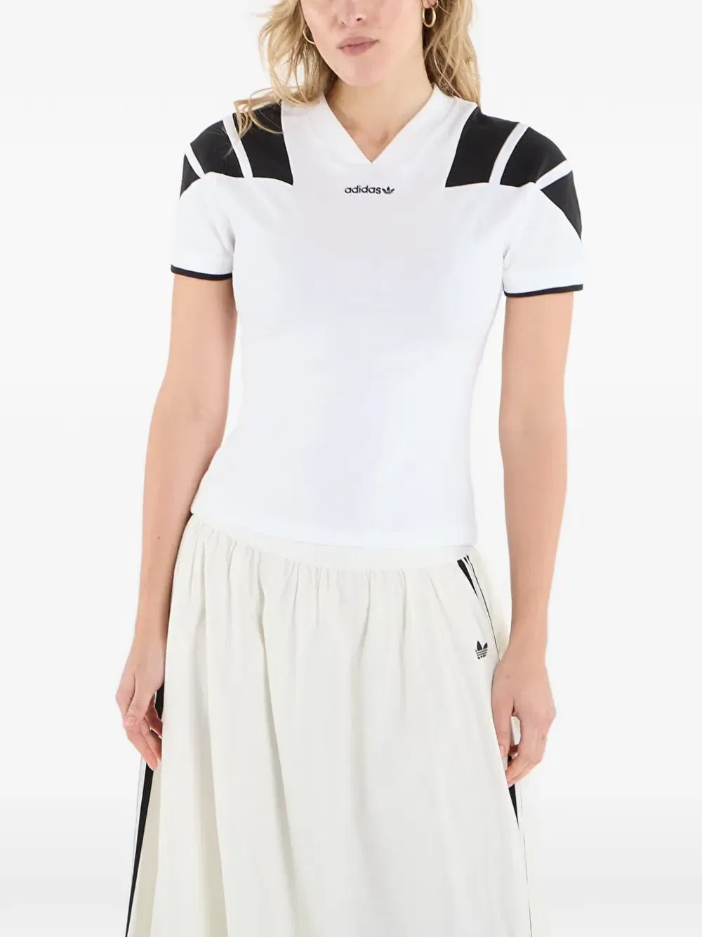 Черная футболка Adidas