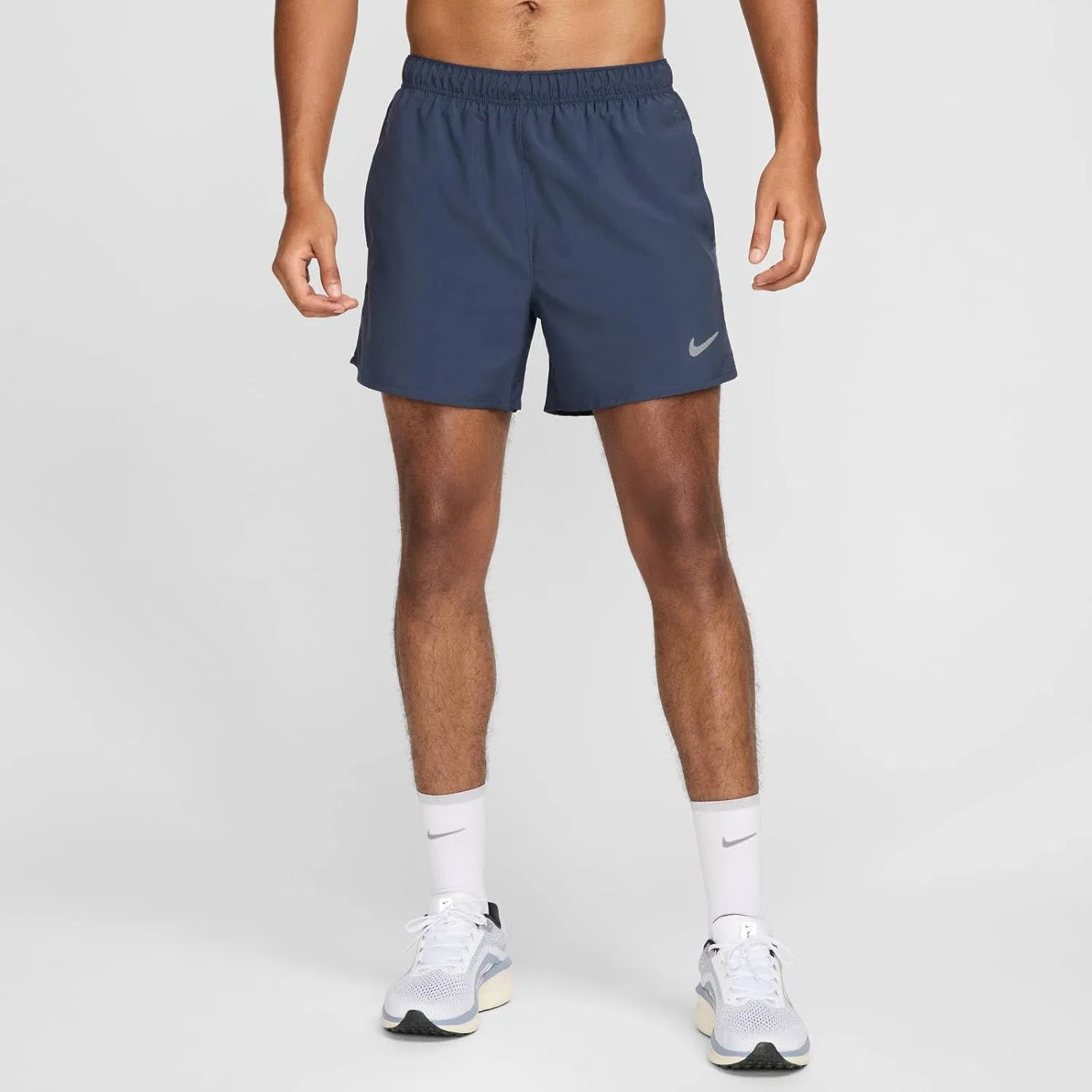 Мужские шорты Nike Challenger Vielseitige 2-в-1 с технологией Dri-fit (Herren, около 18 см) — фото 2