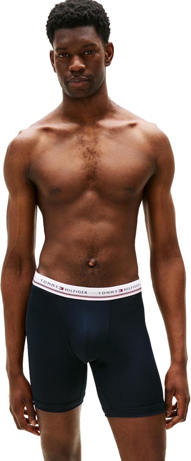 Комплект из 3 пар трусов-боксеров Tommy Hilfiger Micro Classics для мужчин, Copenhagen Blue, Primary Red, Desert Sky — фото 2