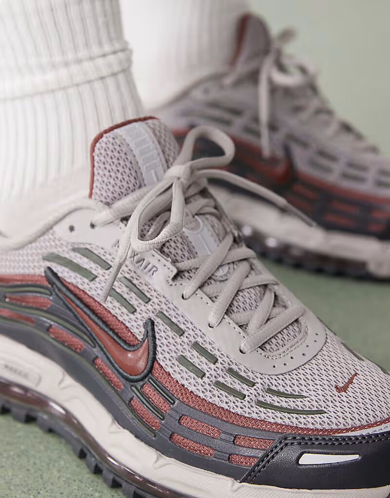 Кроссовки Air Max TL 2.5 серого и коричневого цветов Nike — фото 3