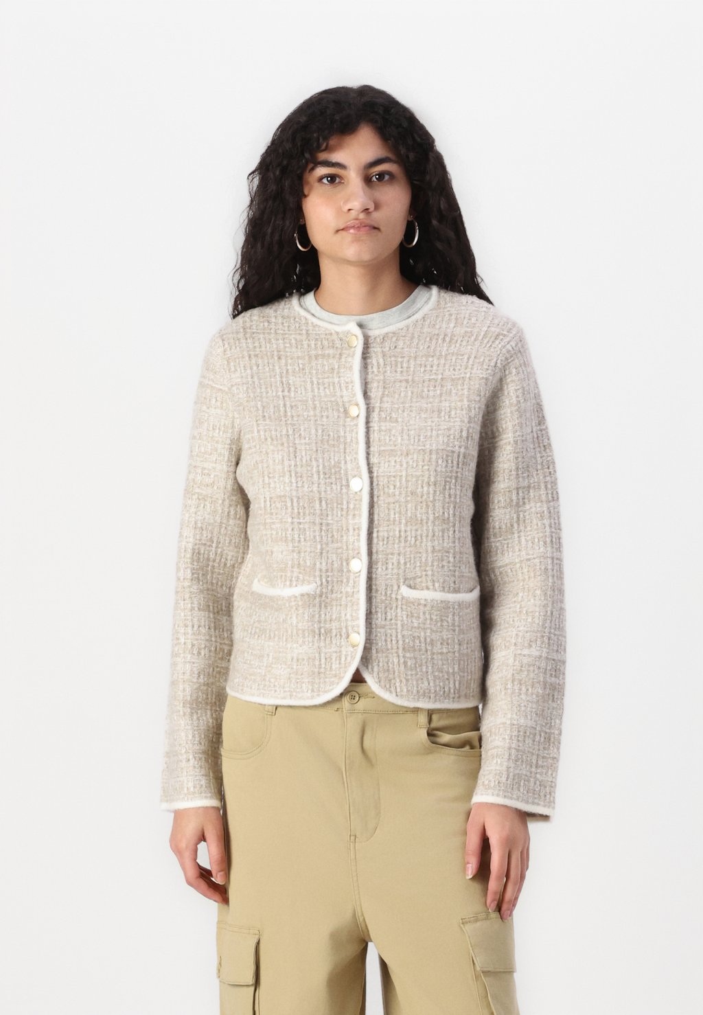 

Легкая куртка HOLIDAY SWEATER JACKET Abercrombie & Fitch, молочный