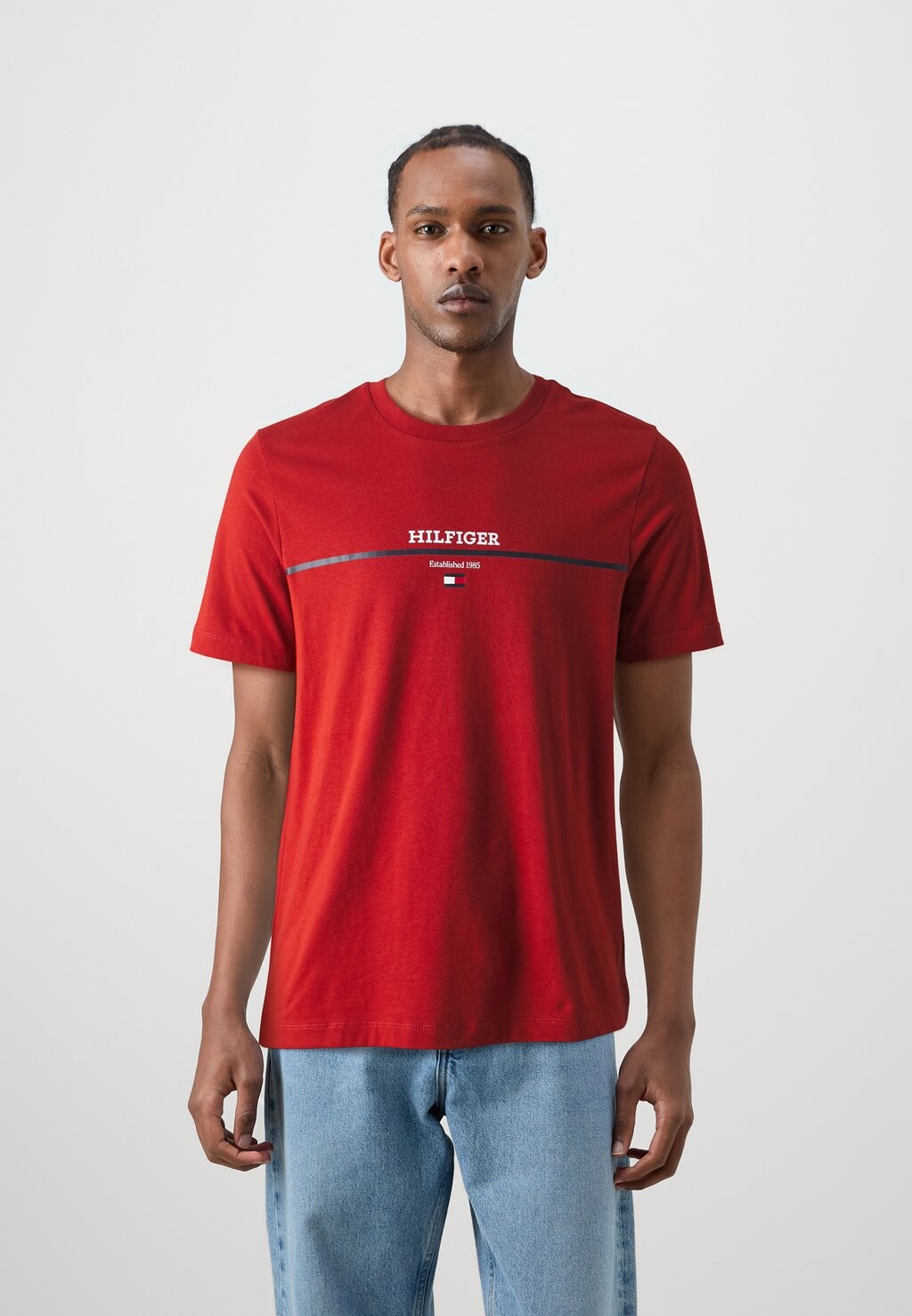 

Футболка с принтом Stripe Tee Tommy Hilfiger, тёмная магма