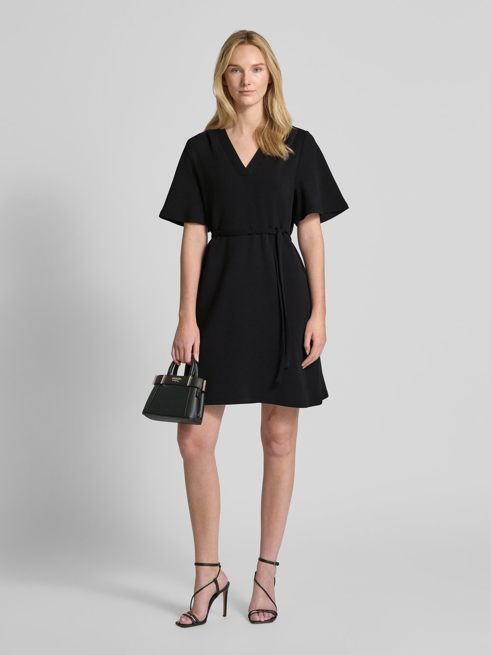 

Мини-платье с V-образным вырезом «TENNY» Selected Femme, черный